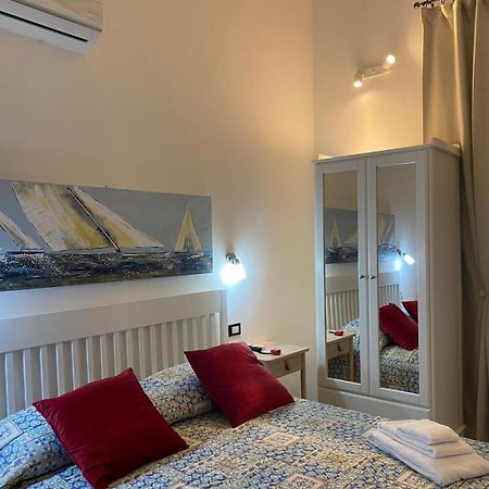 La Casa Di Beppe Hotel Piombino Buitenkant foto