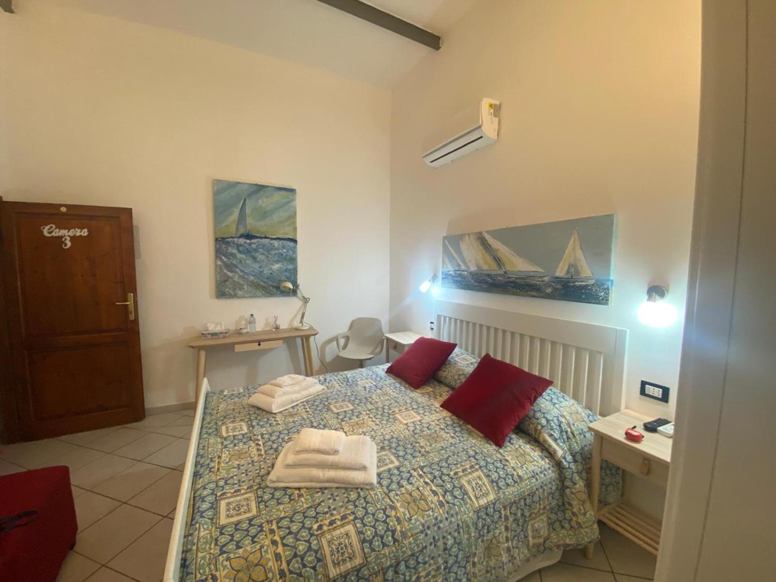 La Casa Di Beppe Hotel Piombino Buitenkant foto