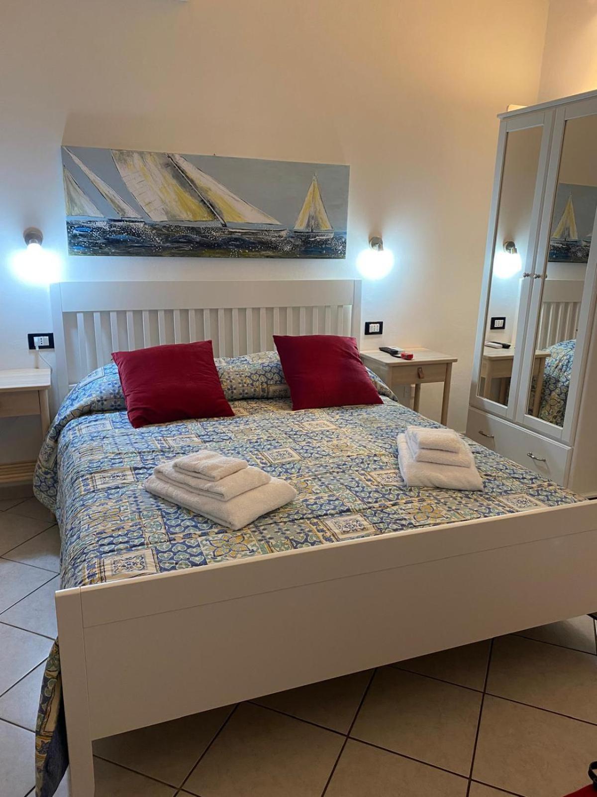 La Casa Di Beppe Hotel Piombino Buitenkant foto